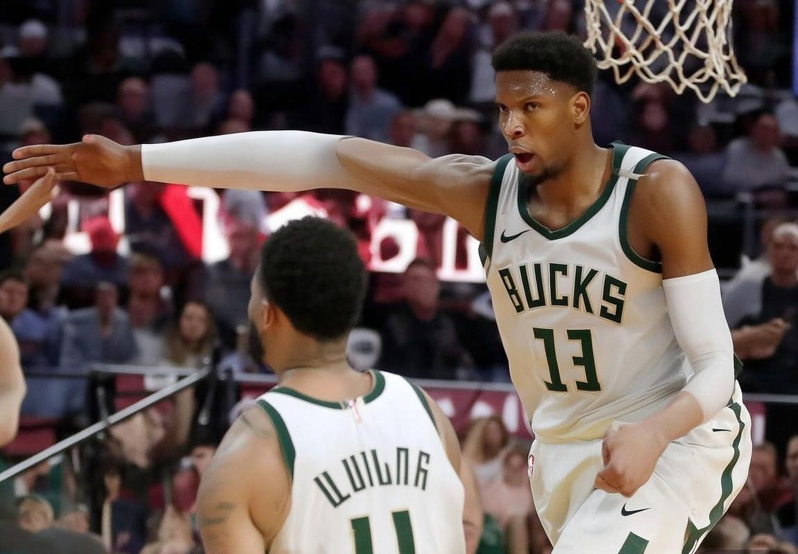 密尔沃基雄鹿遇进攻危机：扬尼斯·阿德托昆博缺席暴露阵容深度与进攻体系隐忧